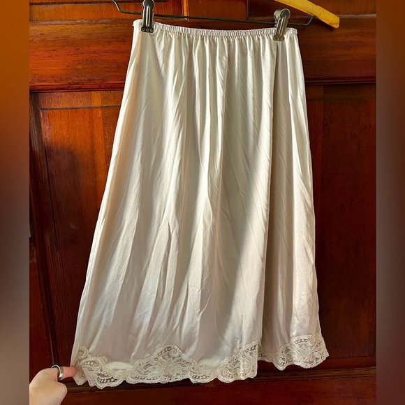 Vintage 1950s Slip Small White Ivory Nylon Lingerie Underskirt Lace Rockabilly - Picture 1 of 10
